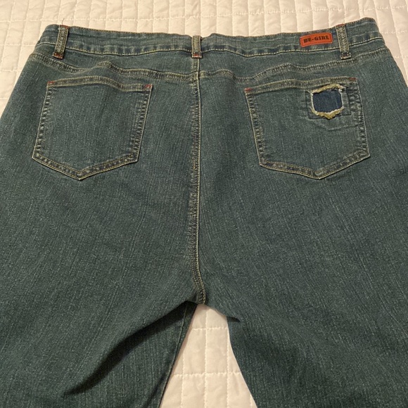💥3 for $15💥♥️THESE JEANS $10♥️ Be-Girl Ankle Cuffed Jeans w/ Patches - Picture 7 of 12